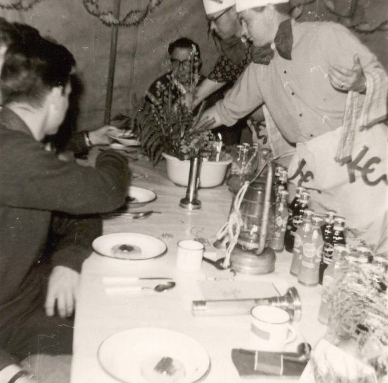 1965 - Diner op de laatste kampdag