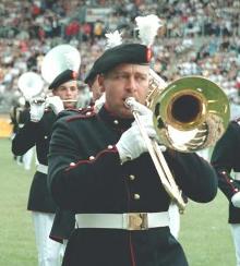 Bastrombonist John Kluts tijdens het WMC 2001
